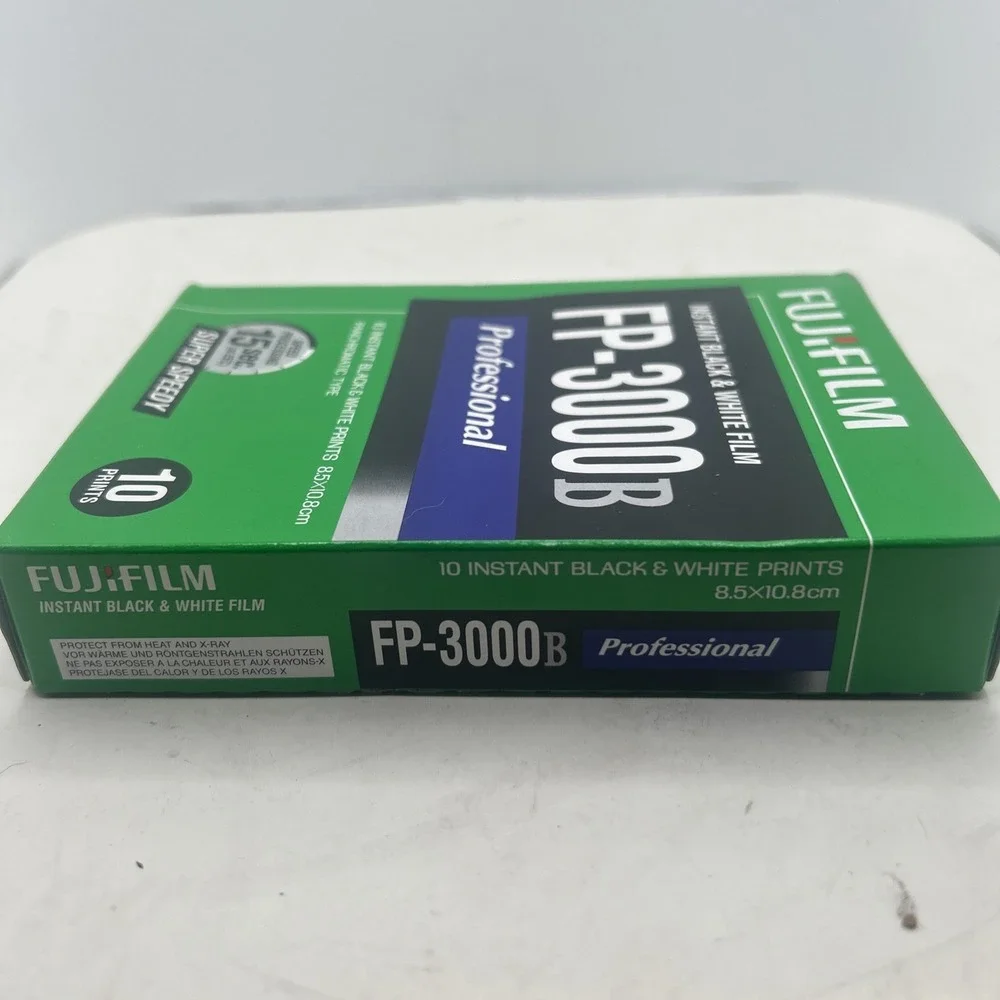 1x Fujifilm FP-3000B Professional Instant B&W Film - Exp 2011 - Dark Stored